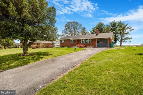 Exterior - 7906 Longmeadow Dr, Frederick, MD 21701 photo 2 of 4