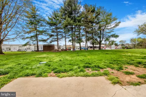 Exterior - 7906 Longmeadow Dr, Frederick, MD 21701 photo 3 of 4