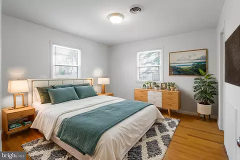 Bedroom - 7906 Longmeadow Dr, Frederick, MD 21701 photo 5 of 7