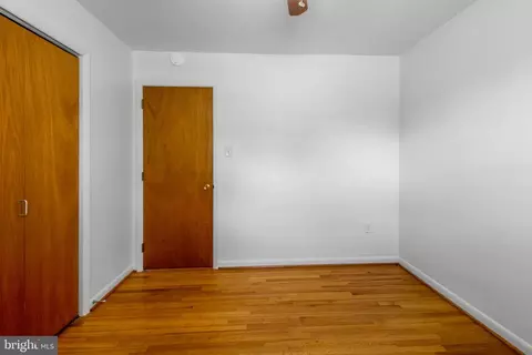 Bedroom - 7906 Longmeadow Dr, Frederick, MD 21701 photo 2 of 7