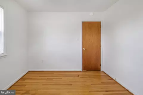 Bedroom - 7906 Longmeadow Dr, Frederick, MD 21701 photo 4 of 7