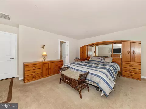 Bedroom - 2215 Battery Ct, Frederick, MD 21702 photo 2 of 9