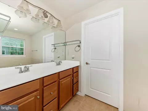Bath - 2215 Battery Ct, Frederick, MD 21702 photo 1 of 5