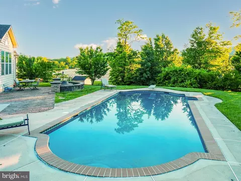 Exterior - 2215 Battery Ct, Frederick, MD 21702 photo 8 of 12