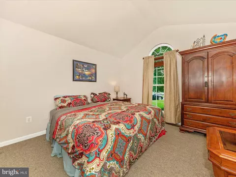 Bedroom - 2215 Battery Ct, Frederick, MD 21702 photo 6 of 9