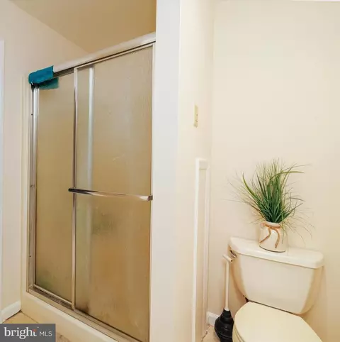 Bath - 4110 Basford Rd, Frederick, MD 21703 photo 1 of 5