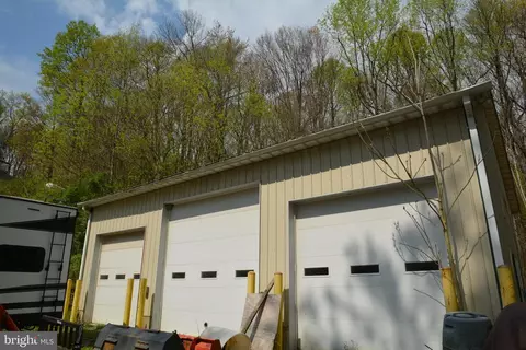 Exterior - 4110 Basford Rd, Frederick, MD 21703 photo 2 of 10