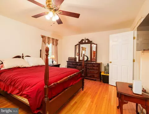 Bedroom - 4110 Basford Rd, Frederick, MD 21703 photo 1 of 5