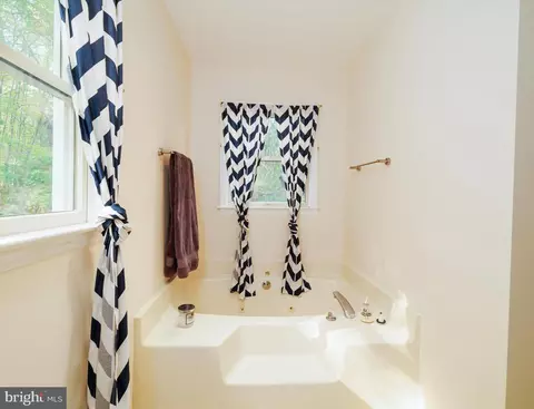 Bath - 4110 Basford Rd, Frederick, MD 21703 photo 3 of 5