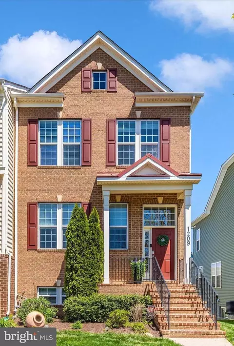 1209 Shenandoah Sq N, Brunswick, MD 21716