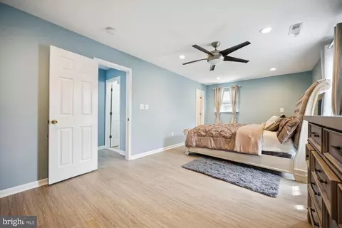Entry Way - 226 Lake Coventry Dr, Frederick, MD 21702 photo 6 of 9