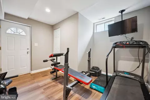 Entry Way - 226 Lake Coventry Dr, Frederick, MD 21702 photo 8 of 9