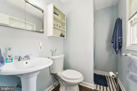 Bath - 8523 Walter Martz Rd, Frederick, MD 21702 photo 2 of 3