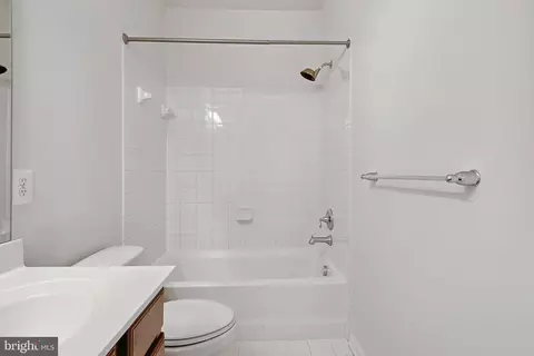 Bath - 3659 Holborn Pl, Frederick, MD 21704 photo 4 of 4