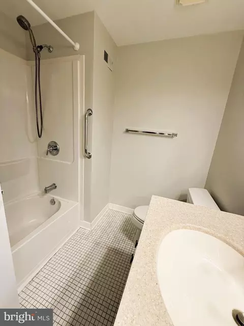Bath - 12 N Pendleton Ct #11F, Frederick, MD 21701 photo 2 of 3