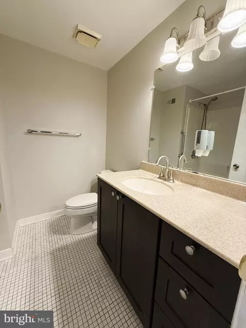 Bath - 12 N Pendleton Ct #11F, Frederick, MD 21701 photo 1 of 3