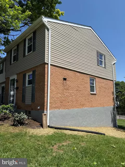 Exterior - 12 N Pendleton Ct #11F, Frederick, MD 21701 photo 2 of 4
