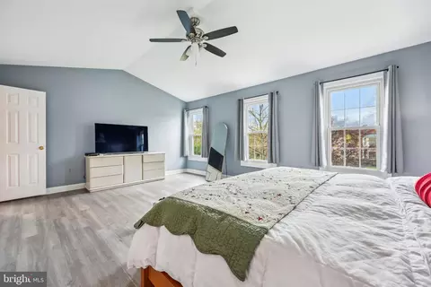 Bedroom - 6132 Cornwall Ter, Frederick, MD 21701 photo 2 of 10