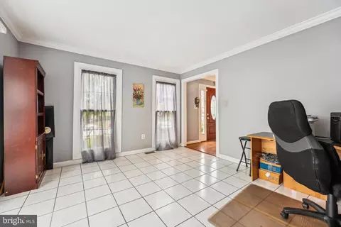 Entry Way - 6132 Cornwall Ter, Frederick, MD 21701 photo 3 of 4
