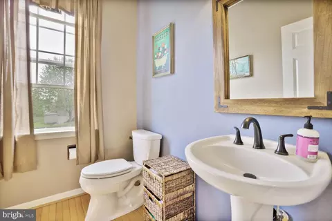 2246 W Greenleaf Dr, Frederick, MD 21702 photo 11