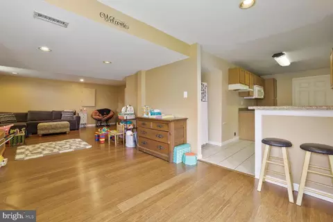 2246 W Greenleaf Dr, Frederick, MD 21702 photo 22