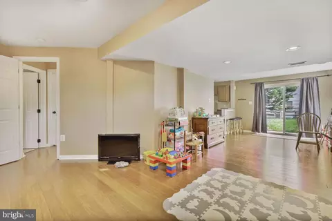 2246 W Greenleaf Dr, Frederick, MD 21702 photo 21