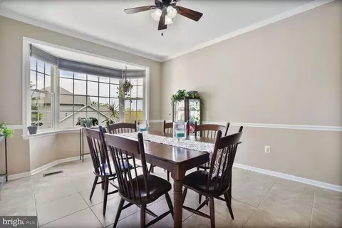 2246 W Greenleaf Dr, Frederick, MD 21702 photo 10