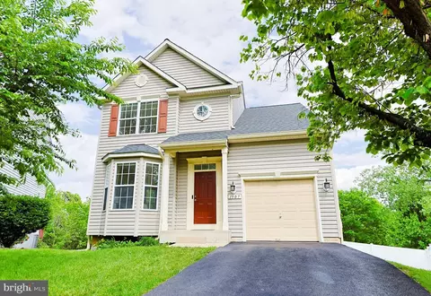 1507 Scott Chase Dr, Frederick, MD 21702