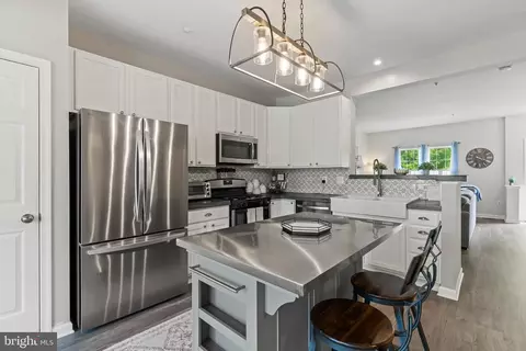 Kitchen - 1705 Derrs Sq E, Frederick, MD 21701 photo 2 of 4