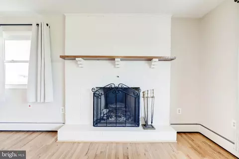910 E F St, Brunswick, MD 21716 photo 27