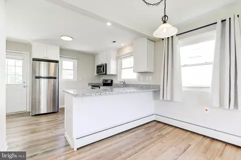 910 E F St, Brunswick, MD 21716 photo 10