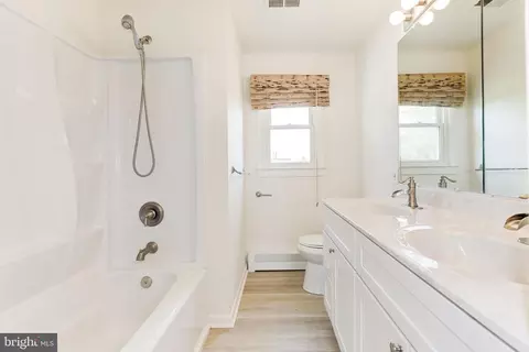 910 E F St, Brunswick, MD 21716 photo 5
