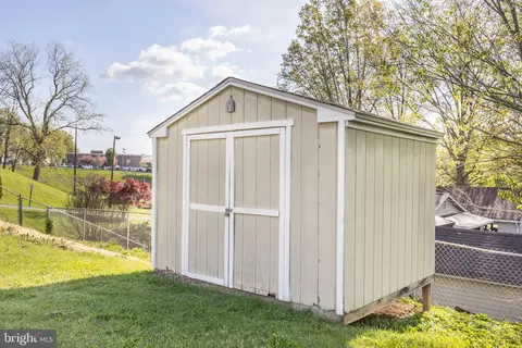 910 E F St, Brunswick, MD 21716 photo 44