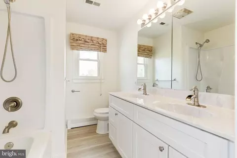 910 E F St, Brunswick, MD 21716 photo 25