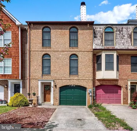 104 Victoria Sq, Frederick, MD 21702
