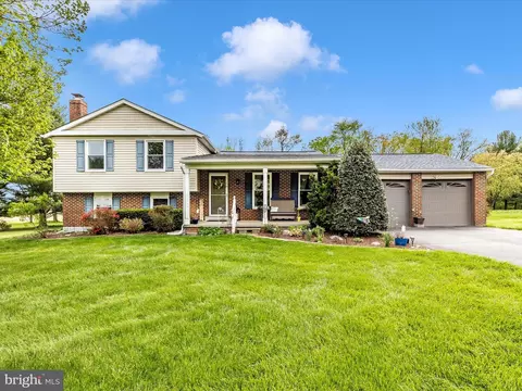 5903 Char Leigh Cir, Frederick, MD 21703 photo 14