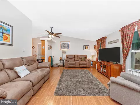 5903 Char Leigh Cir, Frederick, MD 21703 photo 18