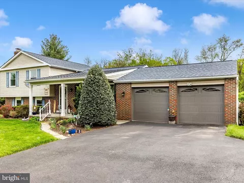 5903 Char Leigh Cir, Frederick, MD 21703 photo 13