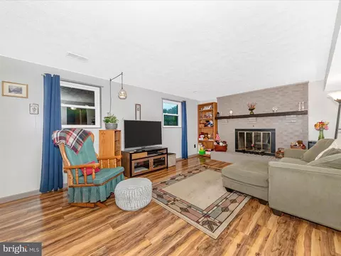 5903 Char Leigh Cir, Frederick, MD 21703 photo 45