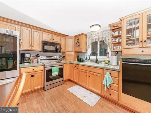 5903 Char Leigh Cir, Frederick, MD 21703 photo 23