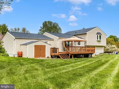 5903 Char Leigh Cir, Frederick, MD 21703 photo 3