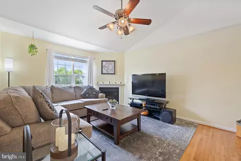 234 Lake Coventry Dr, Frederick, MD 21702 photo 5