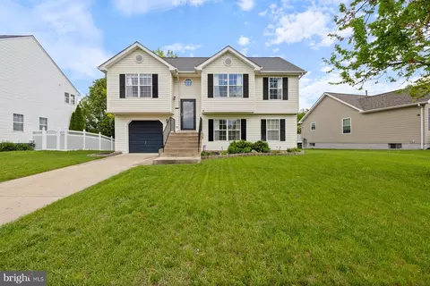 234 Lake Coventry Dr, Frederick, MD 21702 photo 2