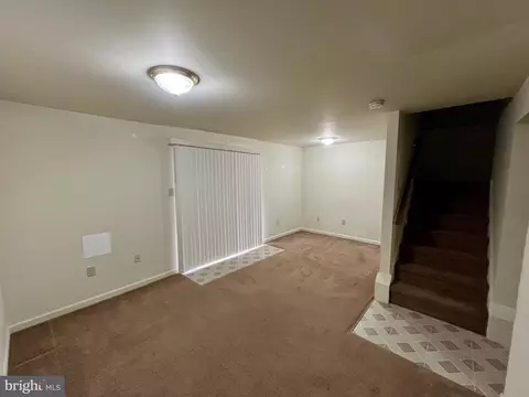 Living - 1463 Mobley Ct, Frederick, MD 21701 photo 5 of 6