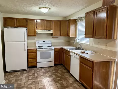 Kitchen - 1463 Mobley Ct, Frederick, MD 21701 photo 1 of 2