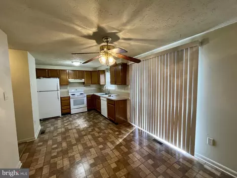 Kitchen - 1463 Mobley Ct, Frederick, MD 21701 photo 2 of 2
