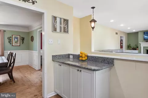 Entry Way - 5598 Dover Ct, Frederick, MD 21703 photo 5 of 5