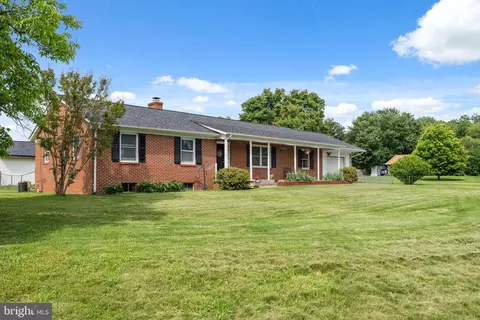 Exterior - 5598 Dover Ct, Frederick, MD 21703 photo 7 of 7