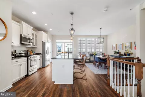 6500 Newton Dr, Frederick, MD 21703 photo 9