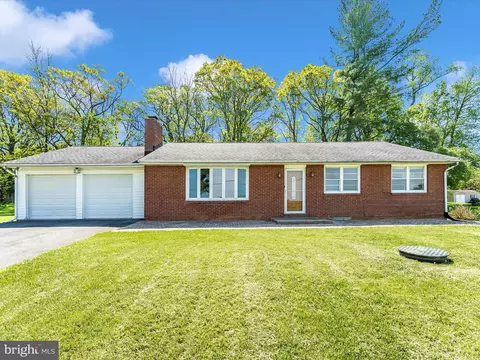 2833 Roderick Rd, Frederick, MD 21704